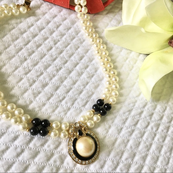 Statement Necklace - Picture 5 of 7